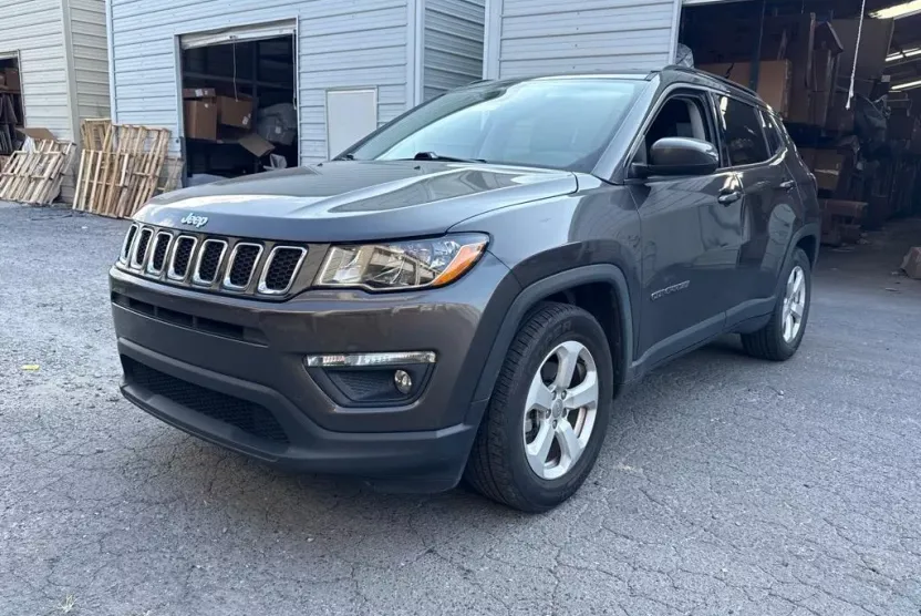 2019 Jeep Compass Latitude photo 1