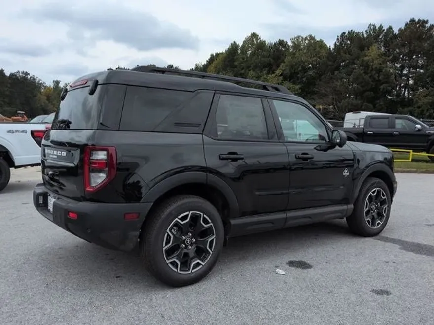 2025 Ford Bronco Sport Outer Banks photo 1