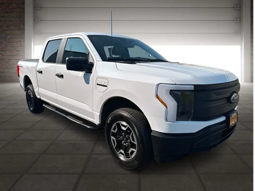 2023 Ford F-150 Lightning photo 1