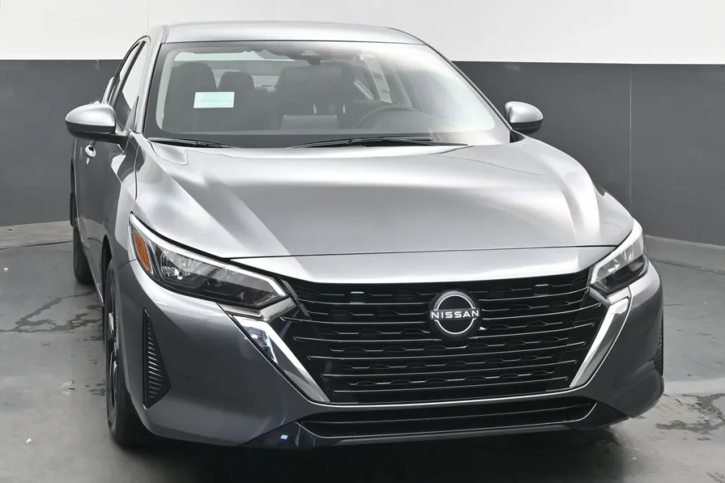 2025 Nissan Sentra SV photo 1