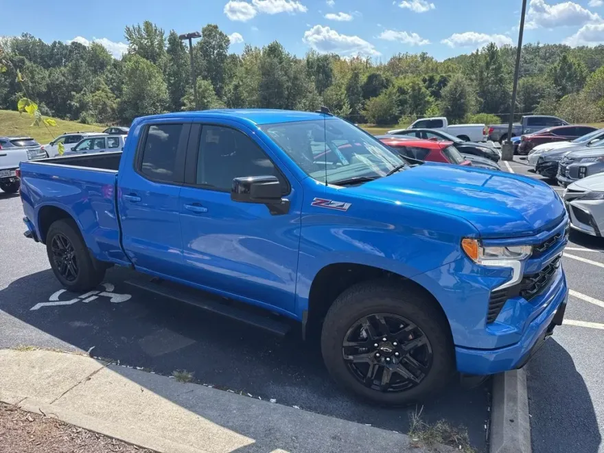 2025 Chevrolet Silverado 1500 RST photo 1