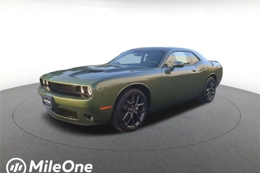 2023 Dodge Challenger SXT photo 1