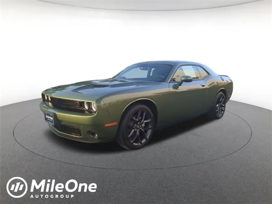 2023 Dodge Challenger SXT photo 1