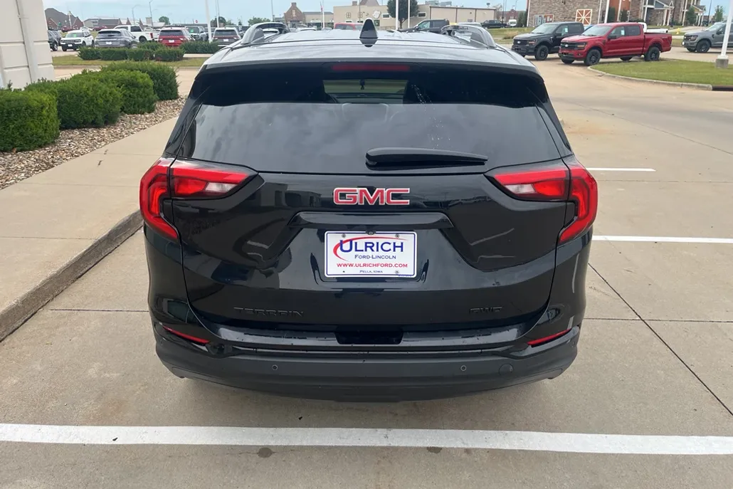 2021 Gmc Terrain SLT photo 1