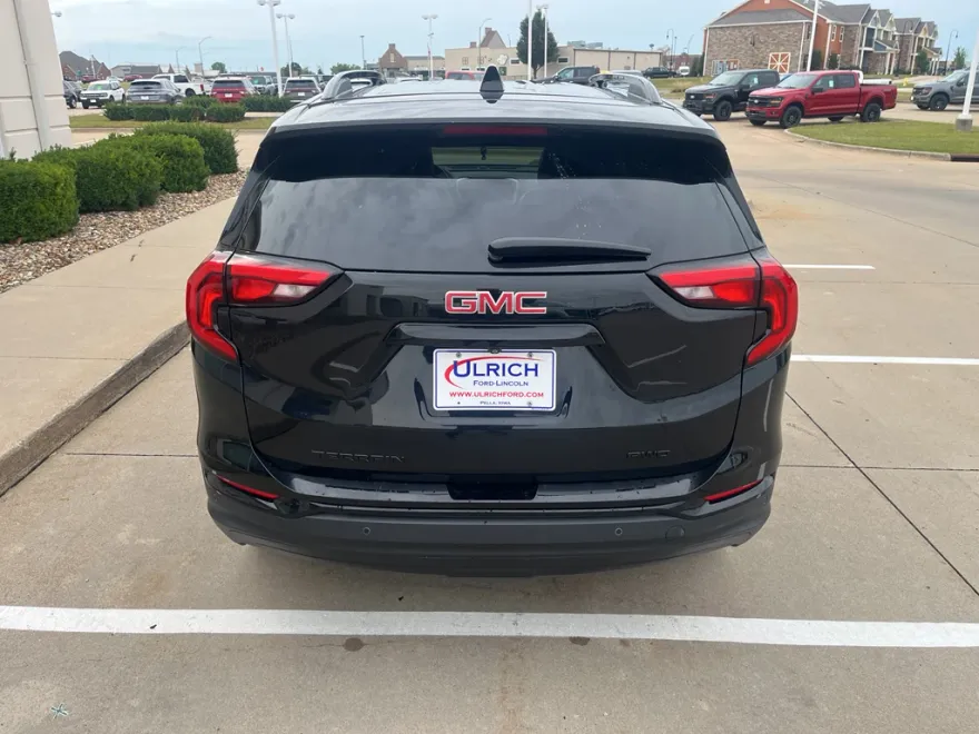 2021 Gmc Terrain SLT photo 1