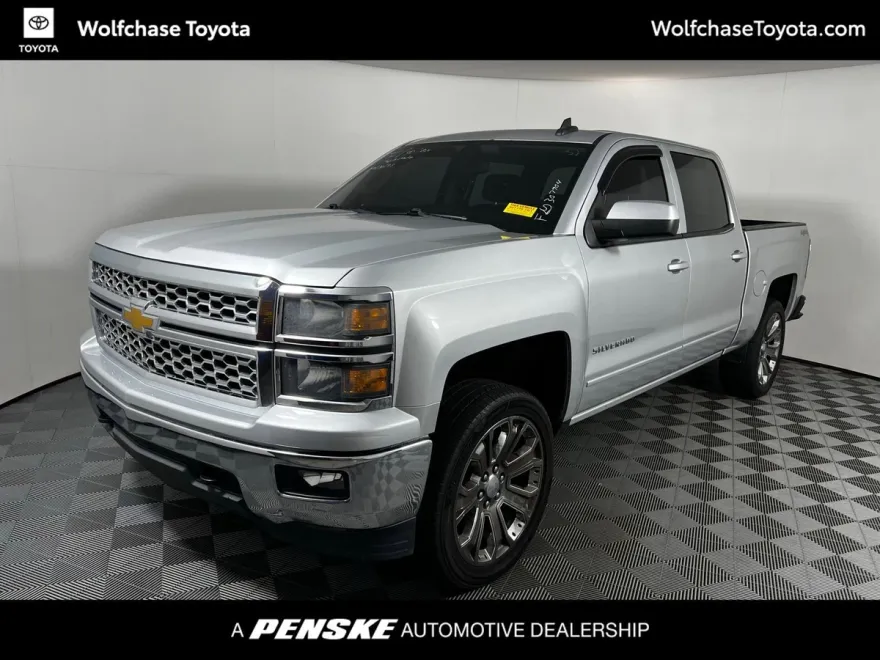 2015 Chevrolet Silverado 1500 LT photo 1