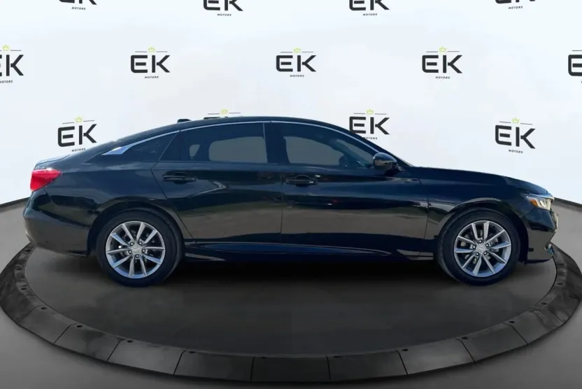 2021 Honda Accord LX photo 1