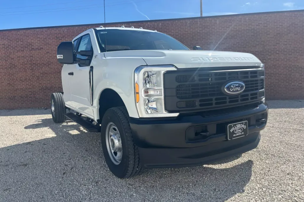 2025 Ford F-350 XL photo 1