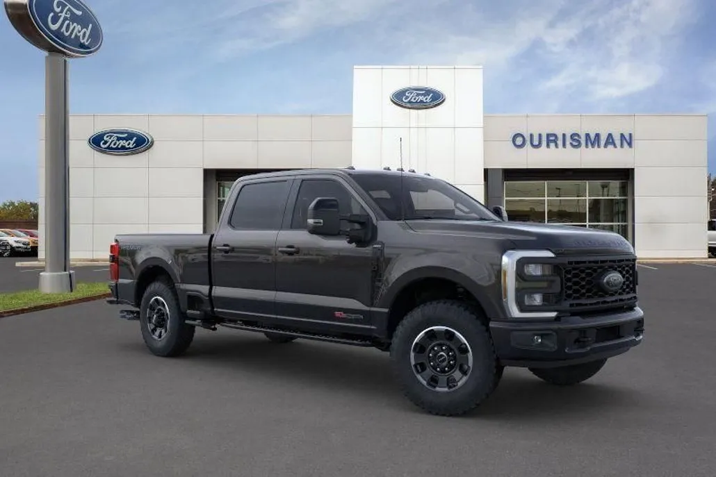 2025 Ford F-250 Lariat photo 1