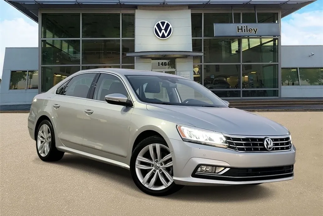 2018 Volkswagen Passat 2.0T SEL Premium photo 1