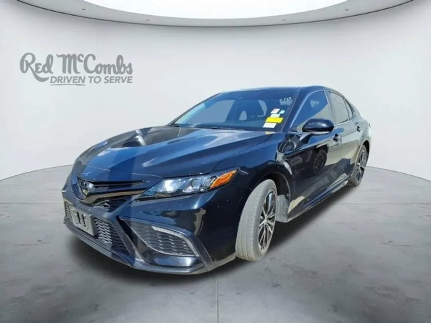 2024 Toyota Camry SE photo 1
