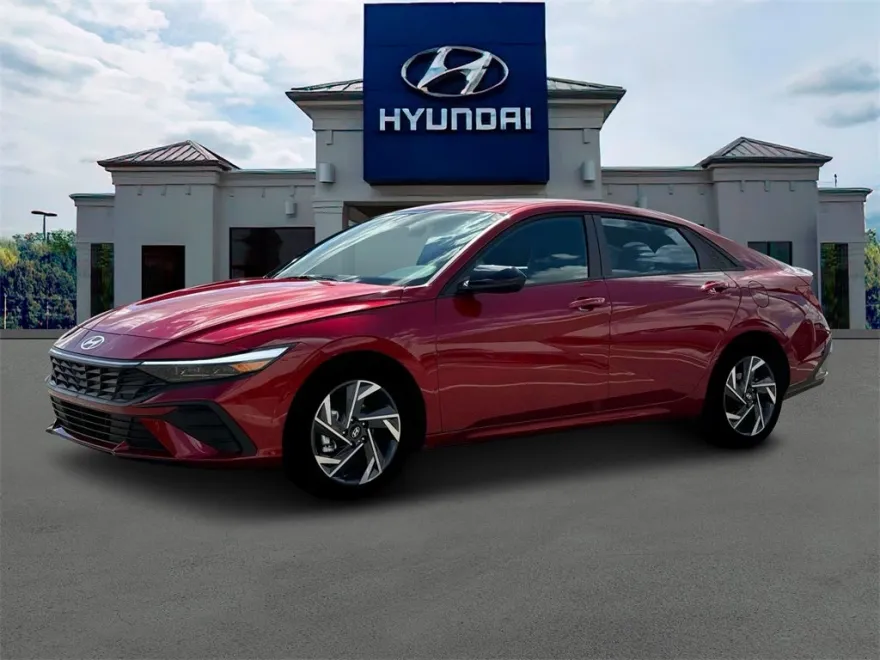 2025 Hyundai Elantra SEL Sport photo 1