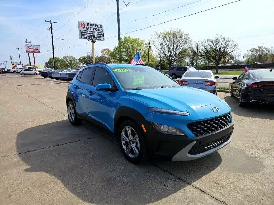 2023 Hyundai Kona SEL photo 1