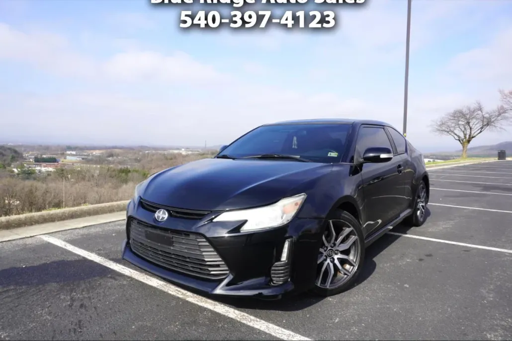 2015 Scion tC photo 1