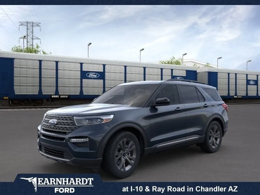 2023 Ford Explorer XLT photo 1