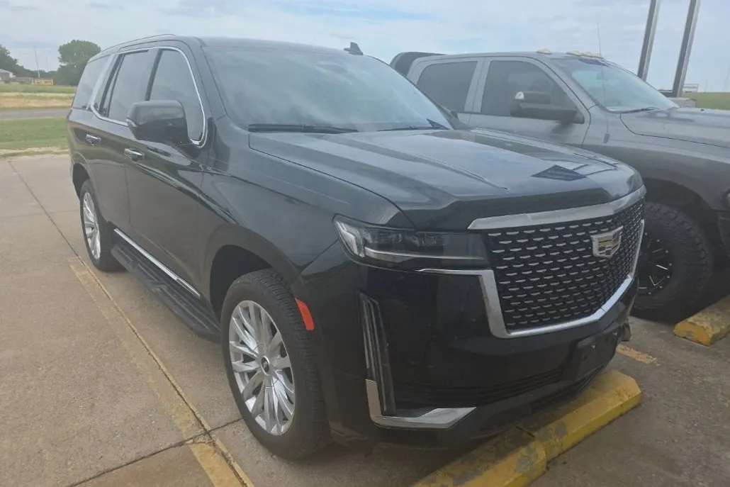 2022 Cadillac Escalade Luxury photo 1