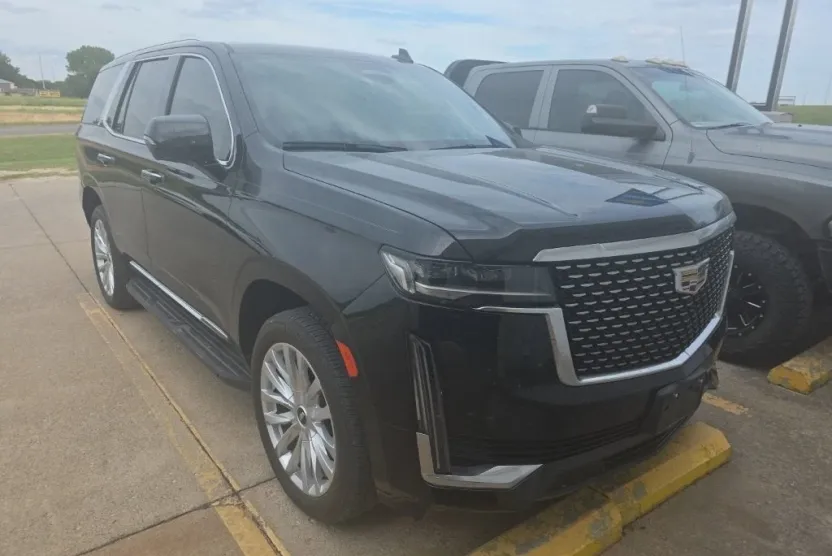 2022 Cadillac Escalade Luxury photo 1
