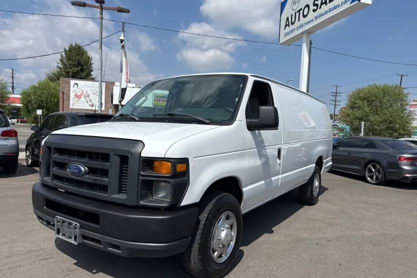 2013 Ford E-250 photo 1