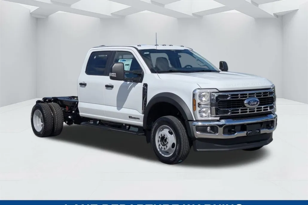 2025 Ford F-450 photo 1