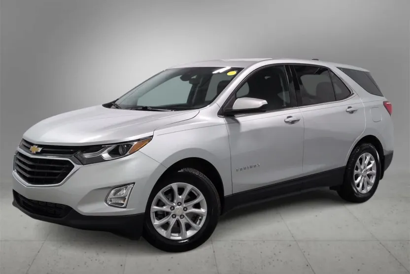 2020 Chevrolet Equinox LT photo 1