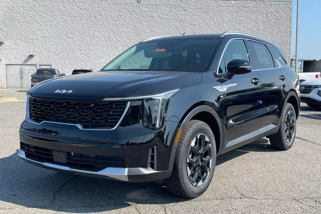 2026 Kia Sorento S photo 1
