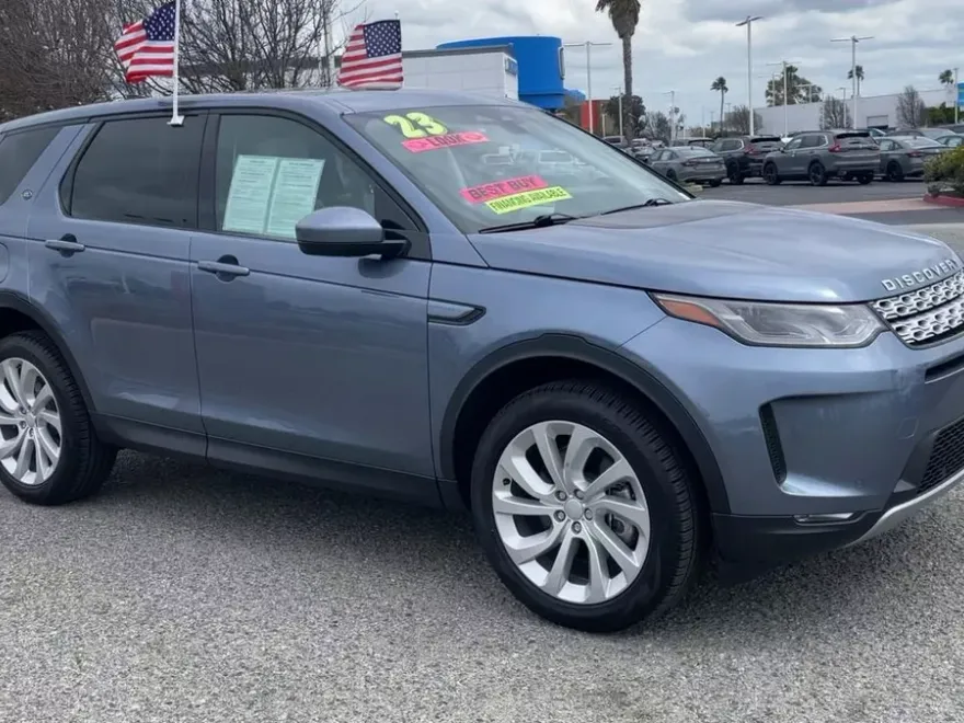2023 Land Rover Discovery Sport SE photo 1