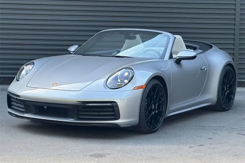 2024 Porsche 911 Cabriolet photo 1