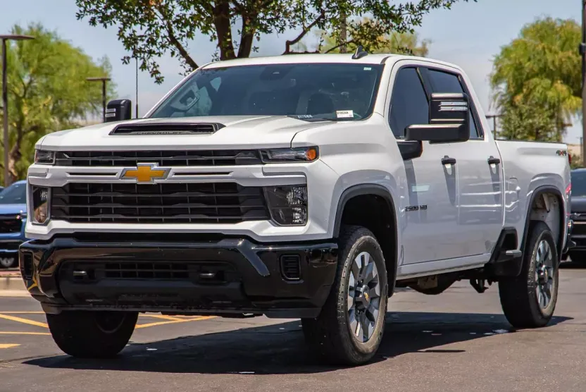 2024 Chevrolet Silverado 2500HD Custom photo 1