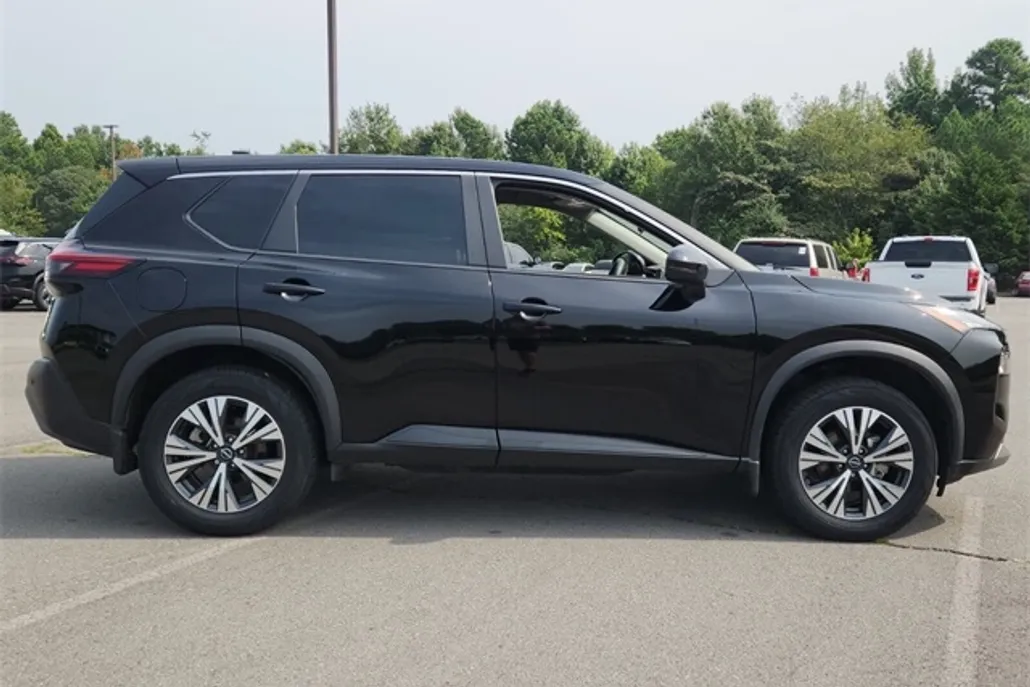 2023 Nissan Rogue SV photo 1