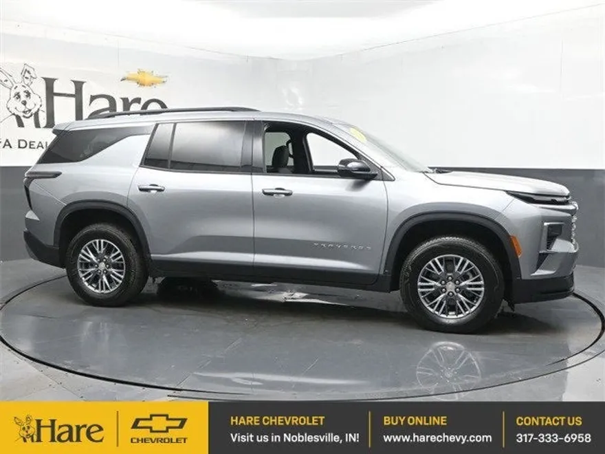 2025 Chevrolet Traverse photo 1