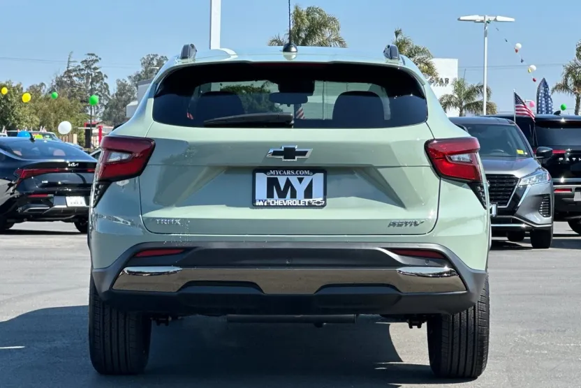 2025 Chevrolet Trax ACTIV photo 1