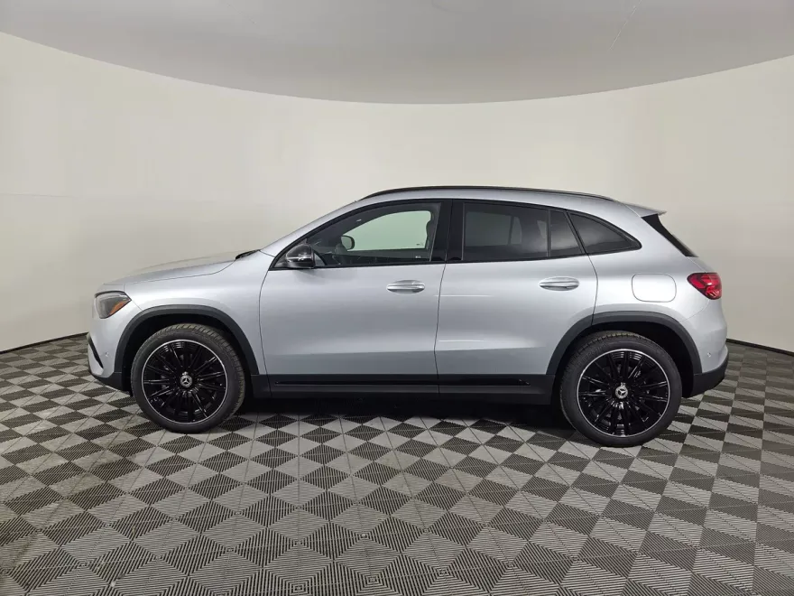 2026 Mercedes Benz GLA 250 4MATIC photo 1