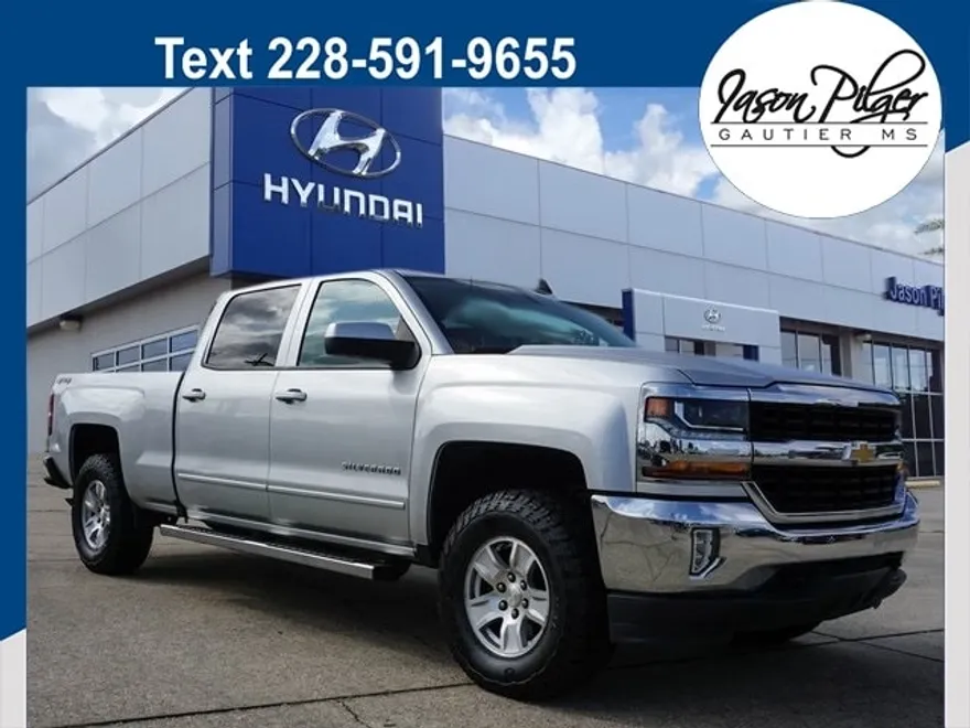 2018 Chevrolet Silverado 1500 LT photo 1