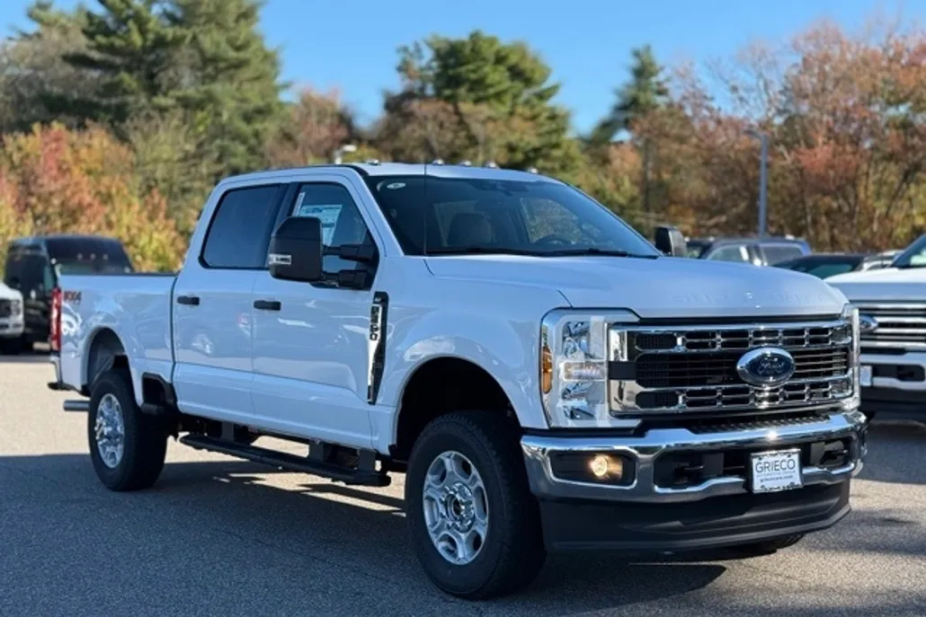 2026 Ford F-350 XLT photo 1