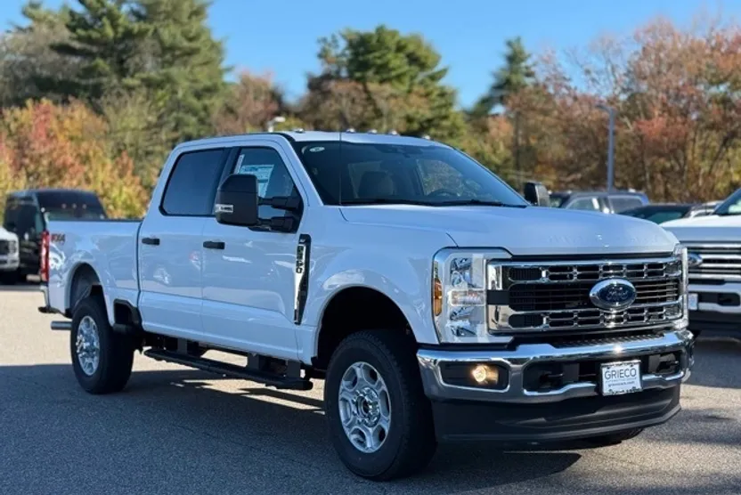 2026 Ford F-350 XLT photo 1