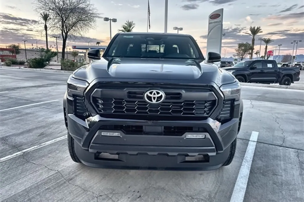 2025 Toyota Tacoma TRD Off-Road Double Cab photo 1