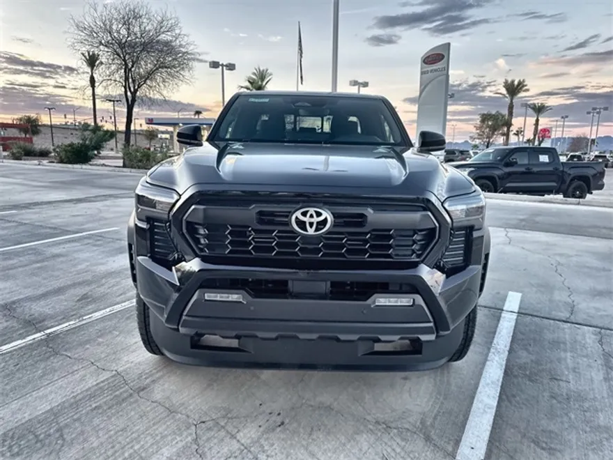 2025 Toyota Tacoma TRD Off-Road Double Cab photo 1