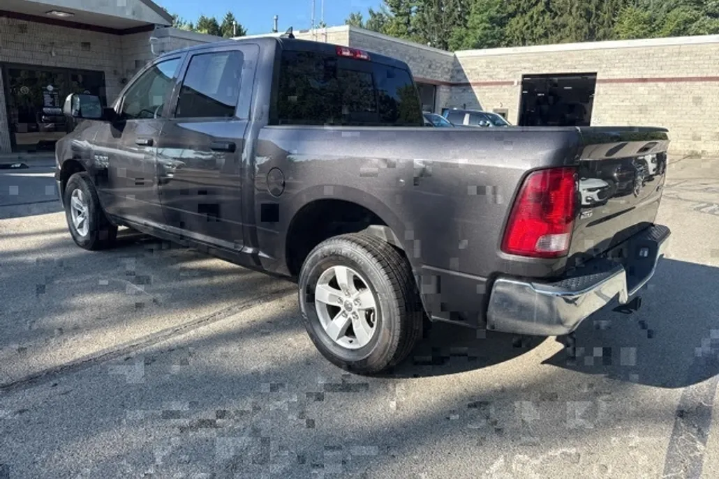 2023 Ram 1500 Classic SLT photo 1