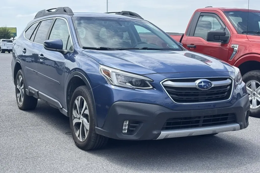 2022 Subaru Outback Limited photo 1