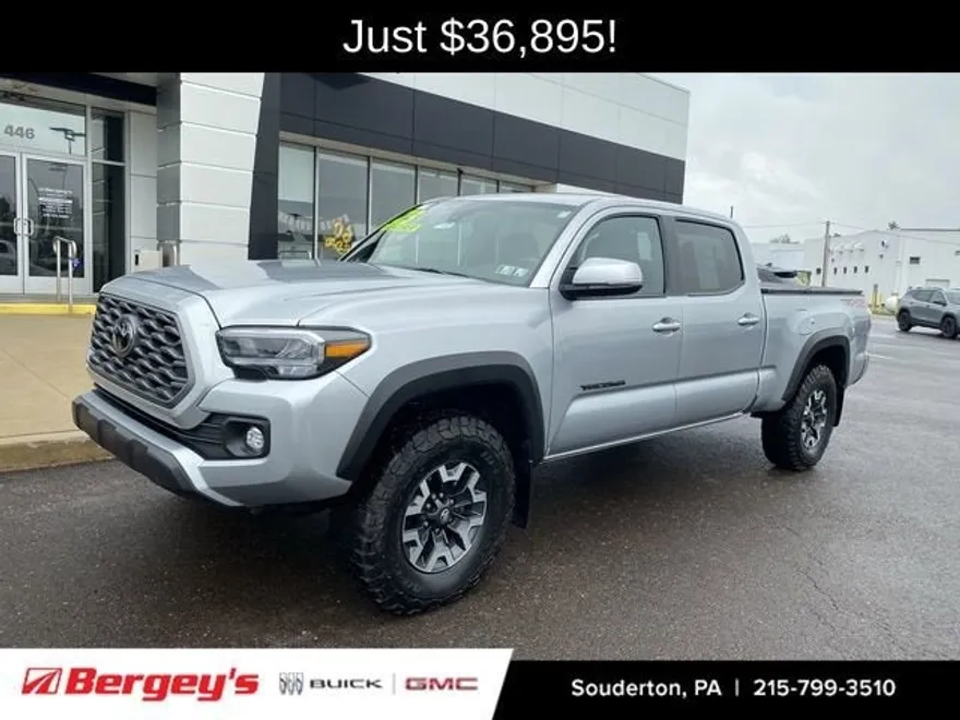 2023 Toyota Tacoma 4x4 SR5 photo 1