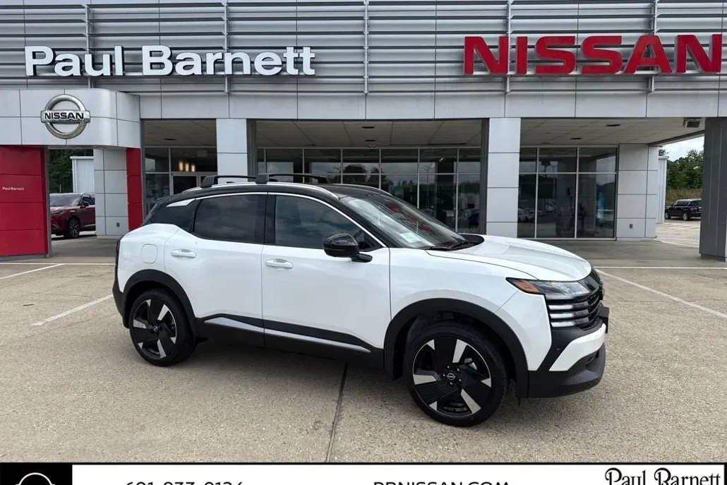 2025 Nissan Kicks SR photo 1