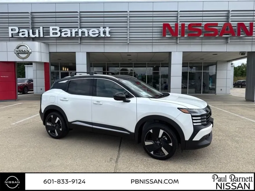 2025 Nissan Kicks SR photo 1