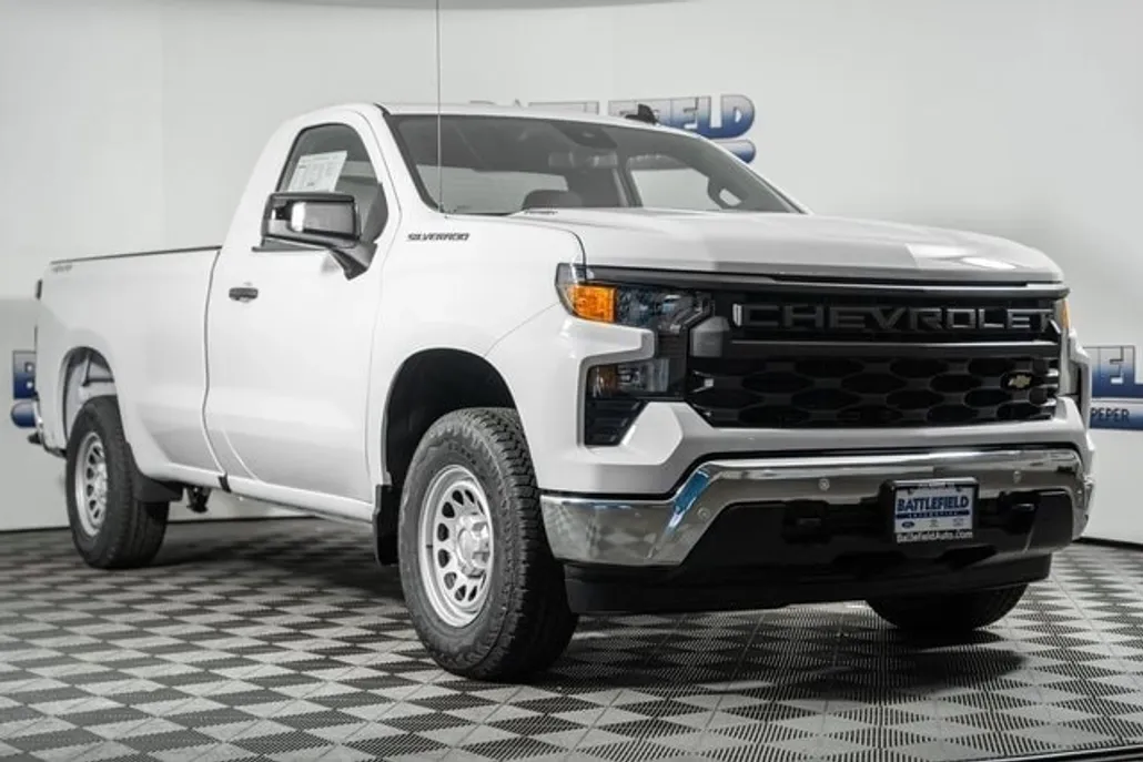 2025 Chevrolet Silverado 1500 photo 1