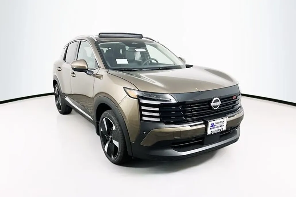 2025 Nissan Kicks SR photo 1
