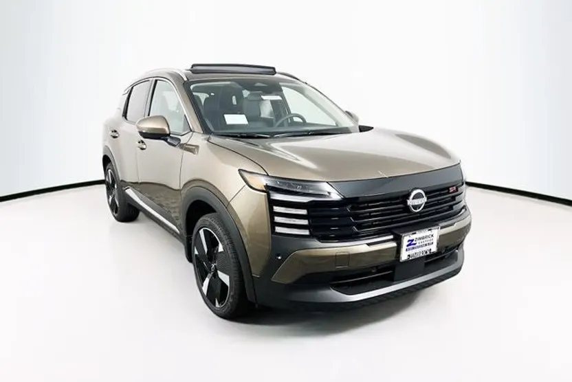 2025 Nissan Kicks SR photo 1