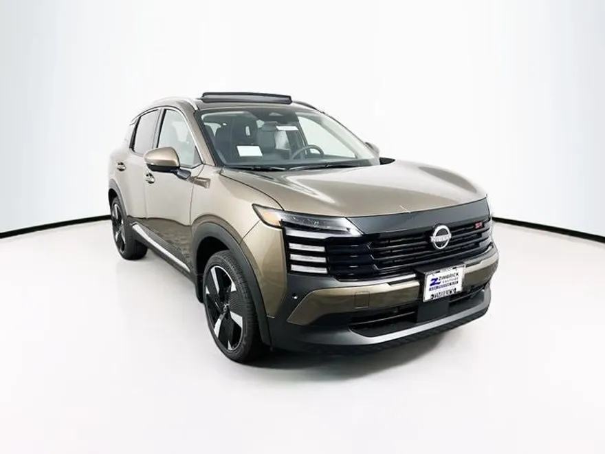 2025 Nissan Kicks SR photo 1