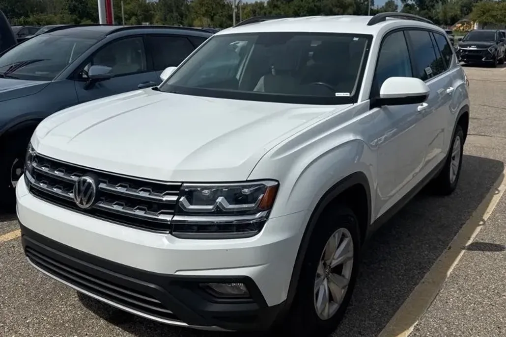 2020 Volkswagen Atlas V6 SE photo 1