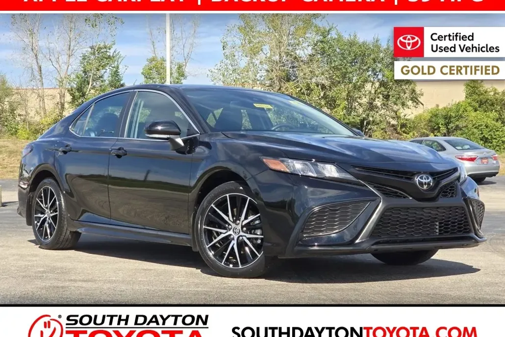 2024 Toyota Camry SE photo 1