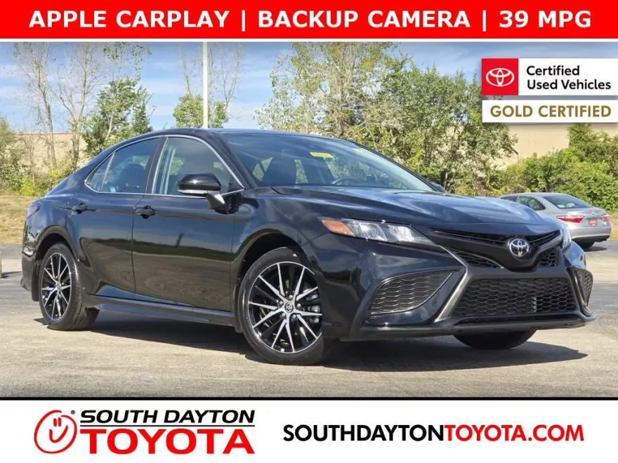 2024 Toyota Camry SE photo 1