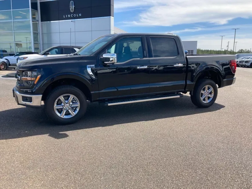 2024 Ford F-150 XLT photo 1